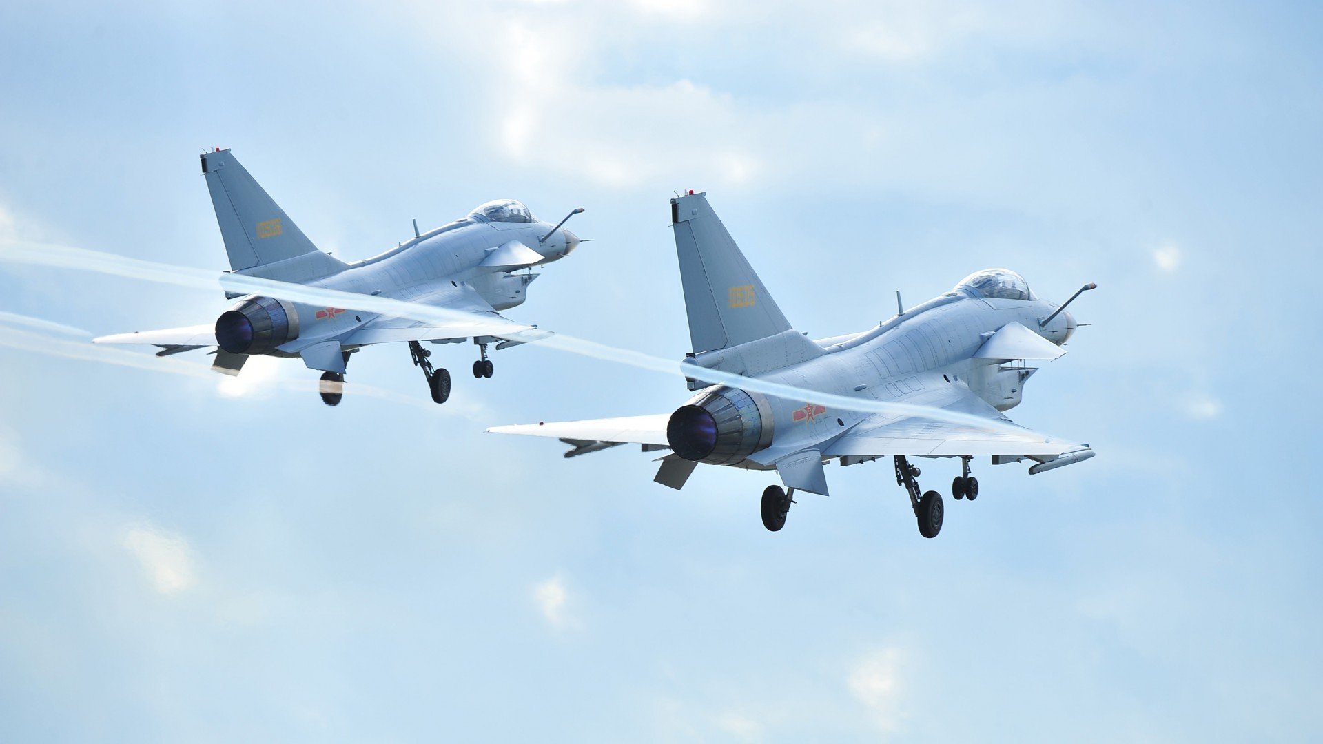 开云体育中国-NBA季后赛之夜，当哈登化身篮球哈弗茨，用蓝色火焰点燃赛场