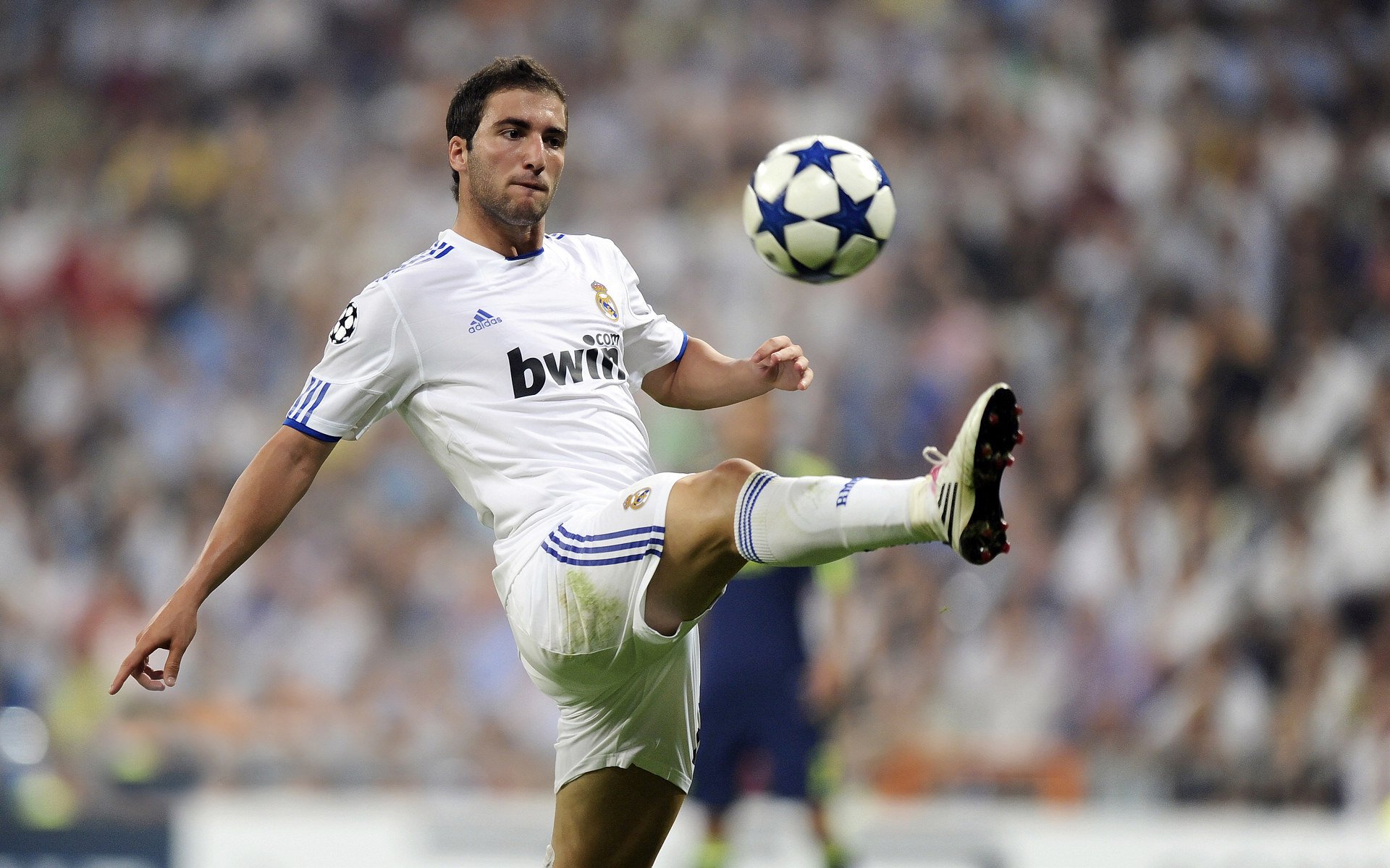 开云体育-当英超争冠的战术博弈，遇上尼克斯的节奏哲学—深圳队从中能学到什么？