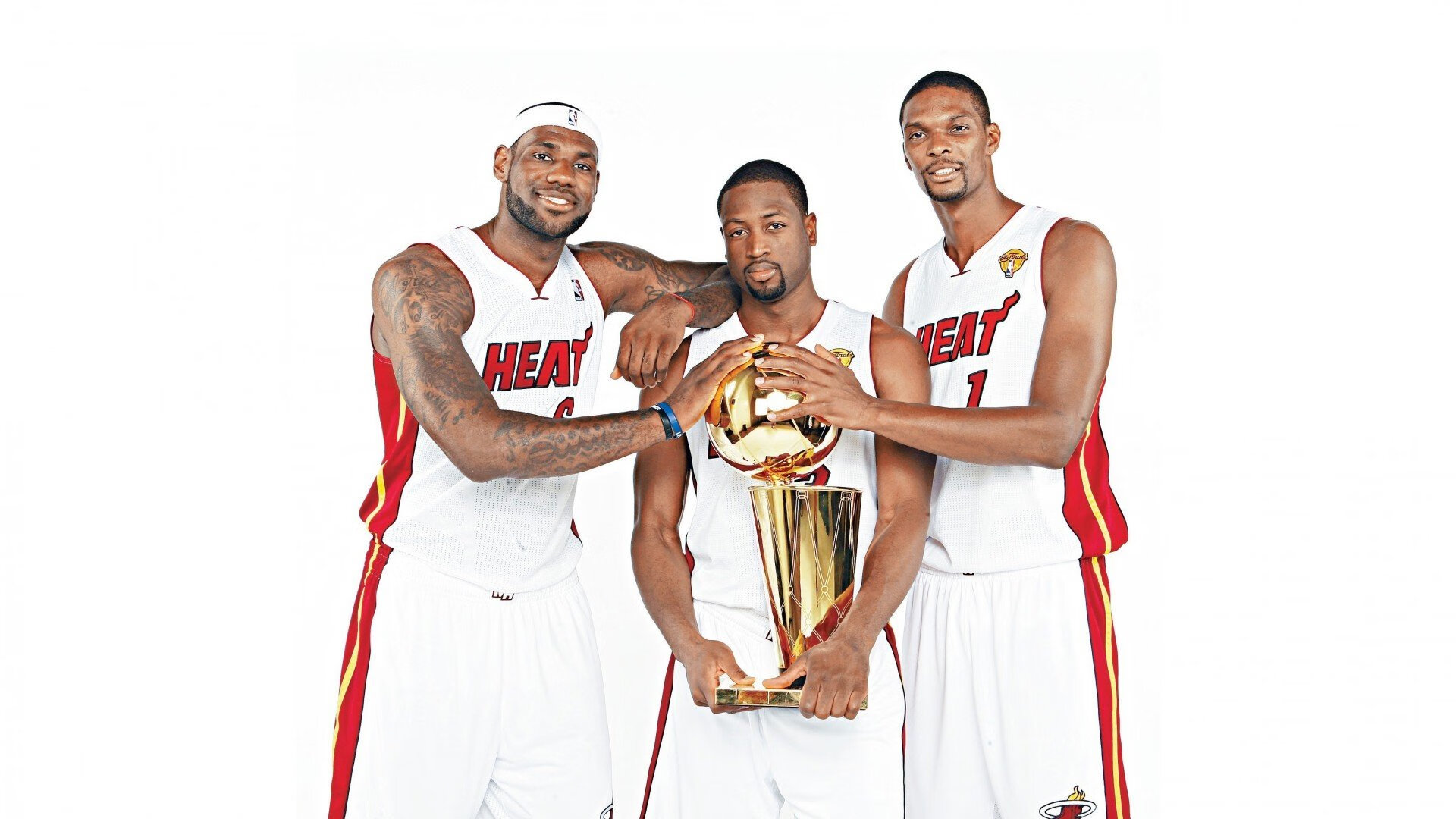 铁闸与利刃，卡瓦哈尔三连扑救主，阿尔及利亚的淬火胜利